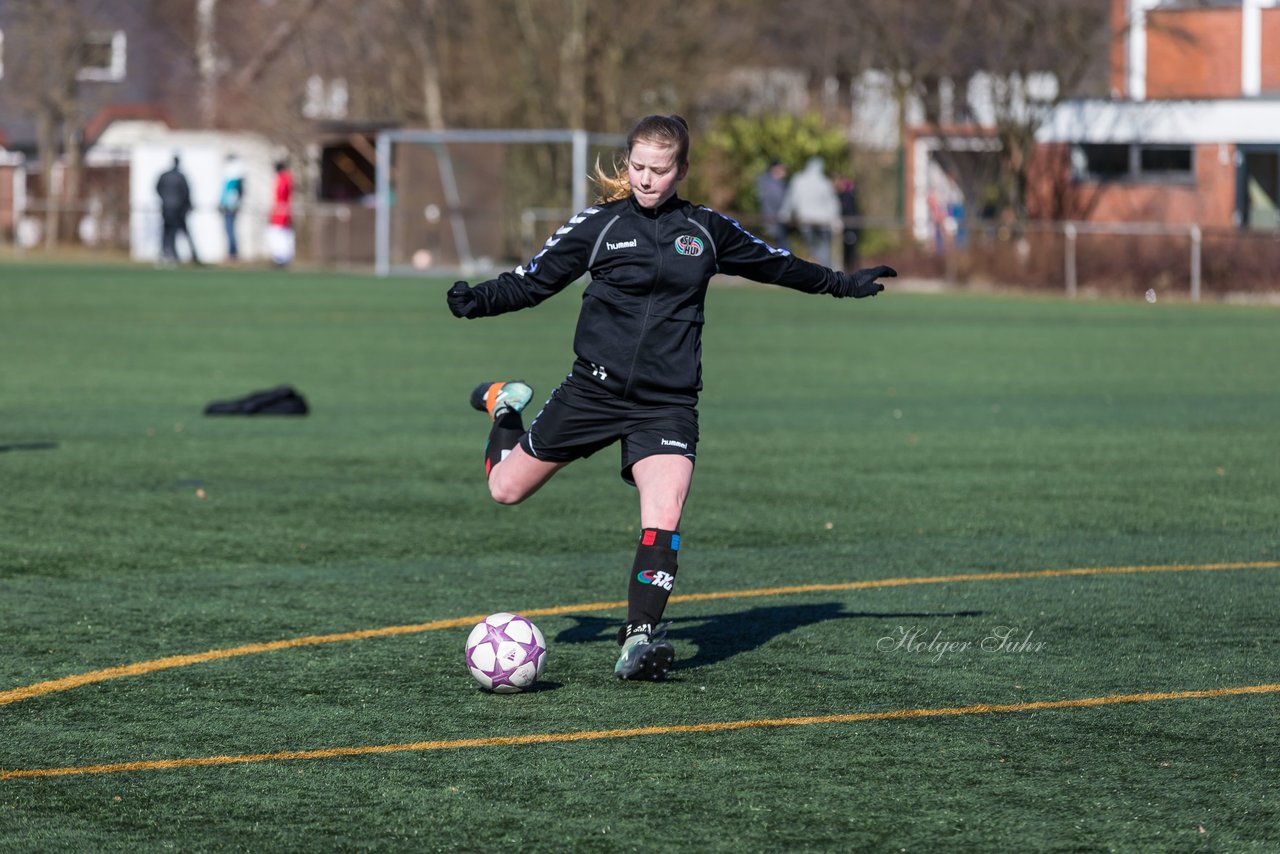 Bild 75 - B-Juniorinnen Halbfinale SVHU - Holstein Kiel : Ergebnis: 3:0